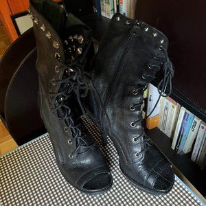 Booties open toe black